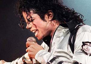 Michael Jackson, Yaayanlardan Daha ok Para Kazandryor